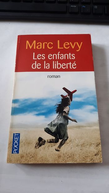 Livre de poche de Marc Levy