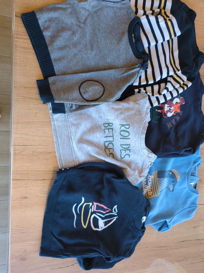 Lot de 6 pulls et sweat 18 mois - photo numéro 2