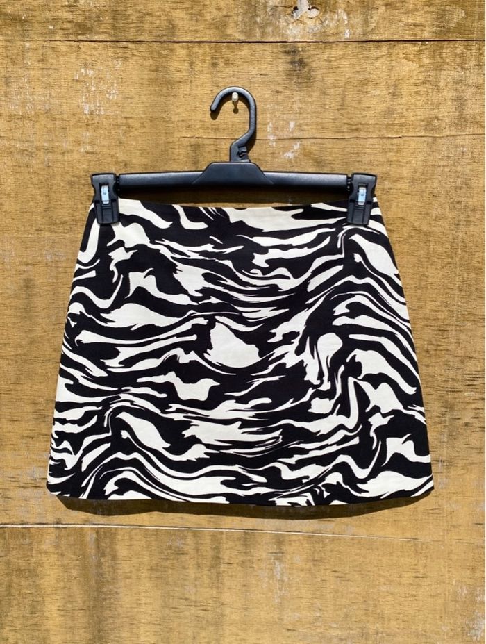 Jupe imprimée zebra noire et blanche H&M - photo numéro 3