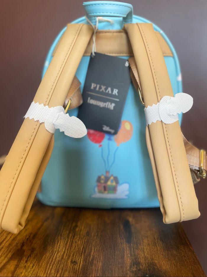 Sac à dos La haut Up Disney Loungefly neuf - photo numéro 5