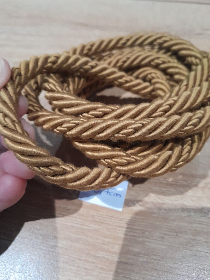 Cordre tressée doré 1m90 0.7cm de large