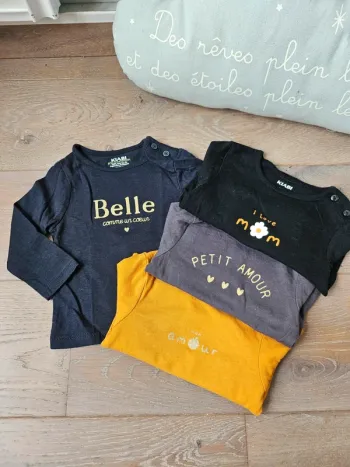 Lot 4 Tshirt manches longues 1 mois