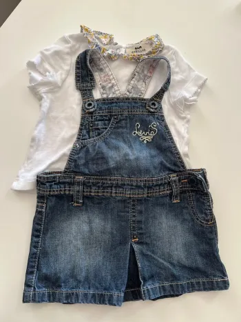 Ensemble Levi’s & Cyrillus – 6 mois (salopette jean + t-shirt fleuri)