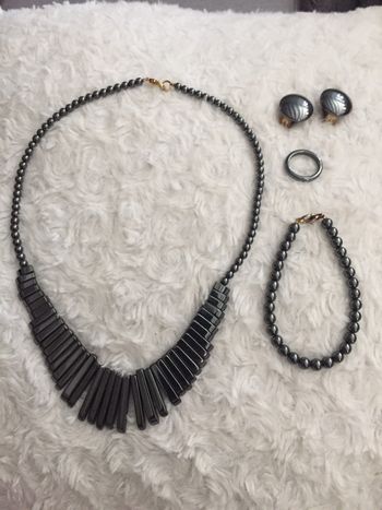 738-Parure bijoux assortie NEUVE