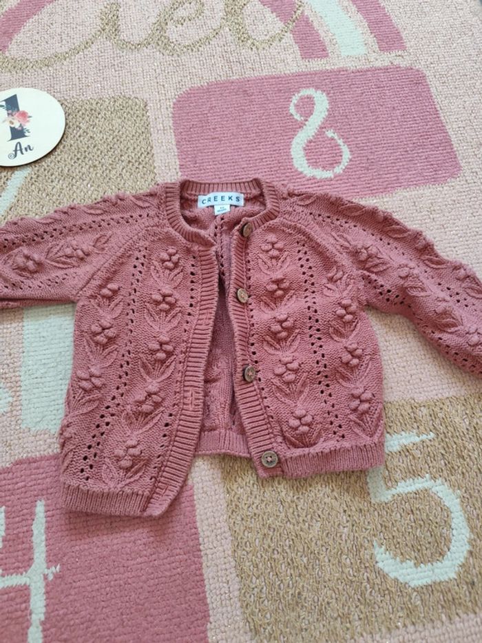 Lot gilets 12 mois - photo numéro 10
