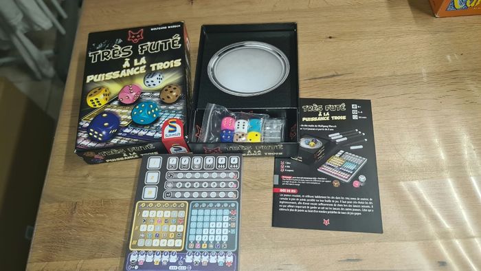 Jeu de société Très Futé À La Puissance Trois des éditions Schmidt,