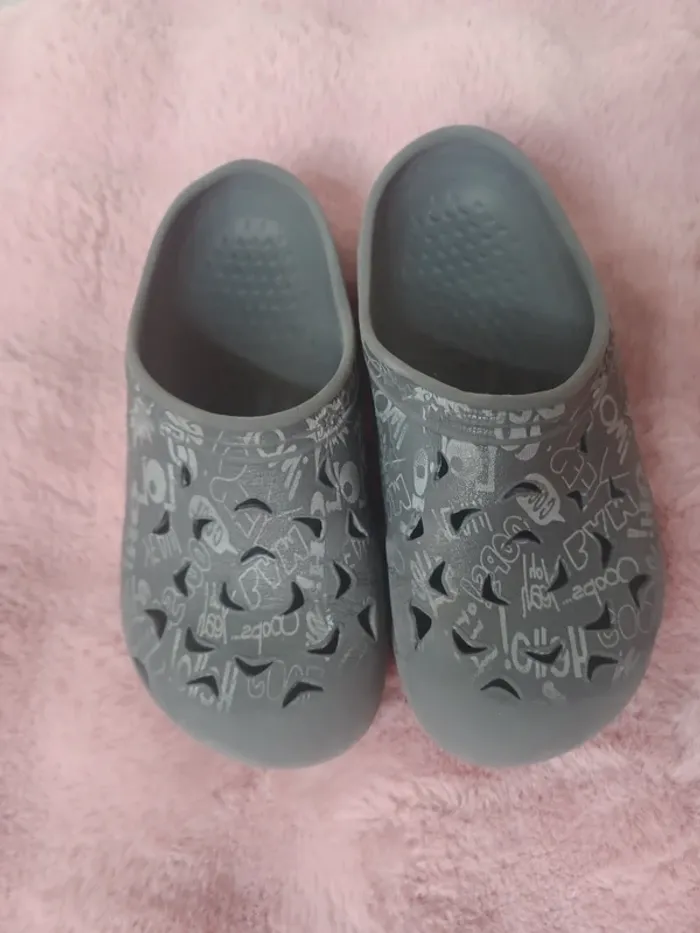 Crocs grise hipps enfant