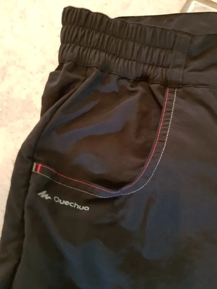 Short sport, Décathlon,  taille 44 - photo numéro 2