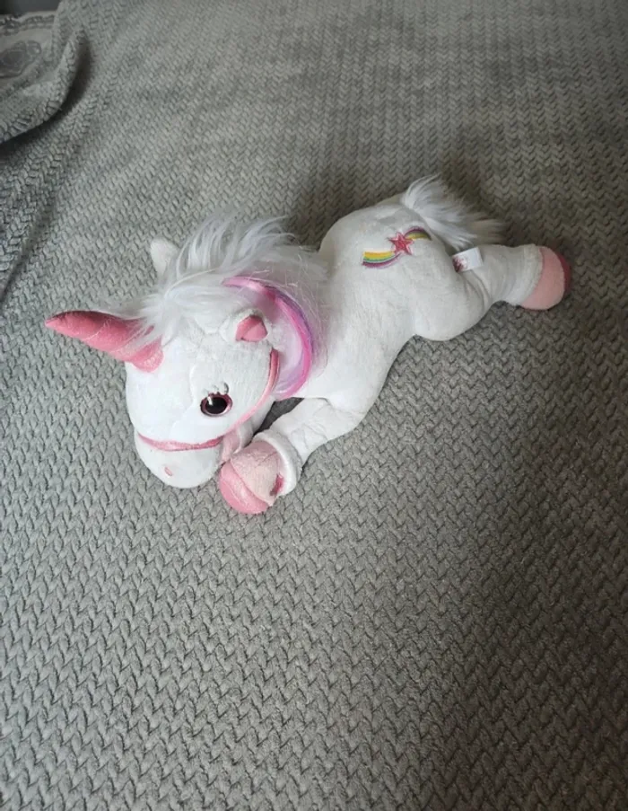 Licorne magique musicale lumineuse Lica Bella – peluche interactive - photo numéro 2