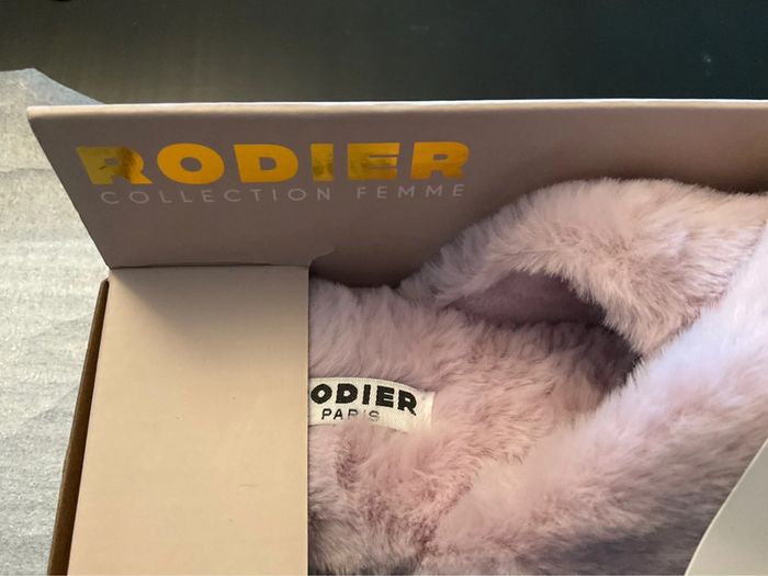 Chaussons rose Rodier neuf - photo numéro 5