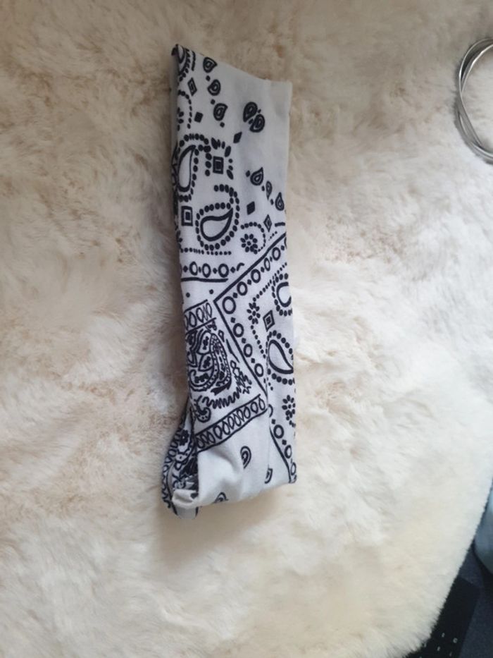 Bandeau bandana pour les cheveux blanc et noir - photo numéro 2