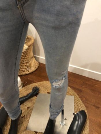 Jean levis porté2 fois taille 24