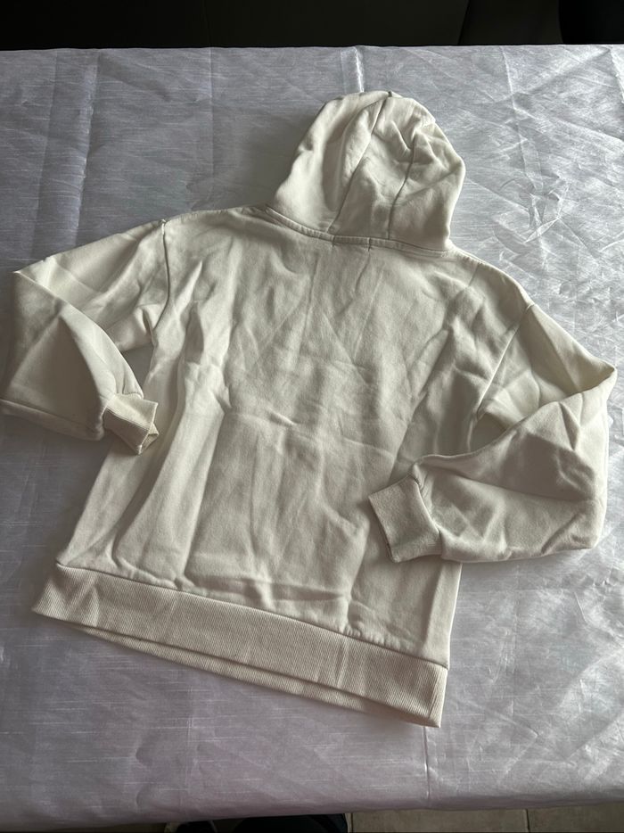 Sweat à capuche blanc crème et argenté - photo numéro 5