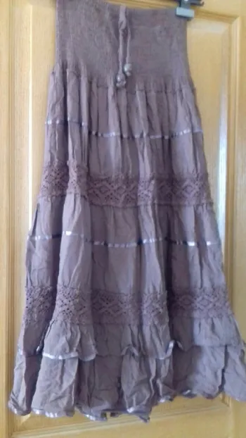Jupon couleur chocolat taille 14 ans/taille 36