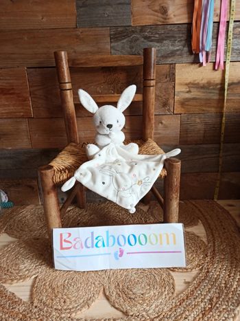 Doudou lapin Simba toys tbe