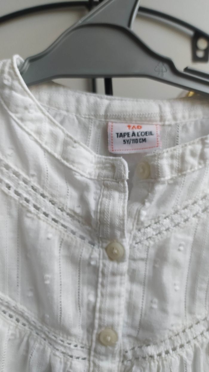 Blouse chemise blanche dentelle et plumetis 5 ans TAO - photo numéro 5