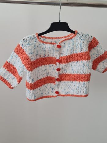 Veste au crochet 2 ans neuve