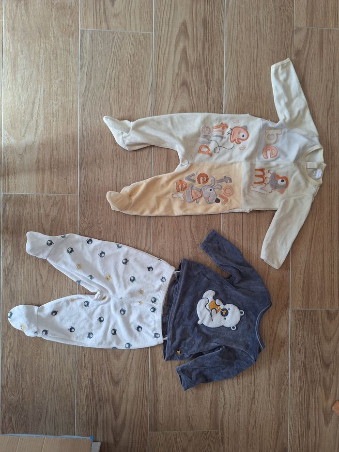 Lot 4 pyjamas Hiver 9 mois - photo numéro 2