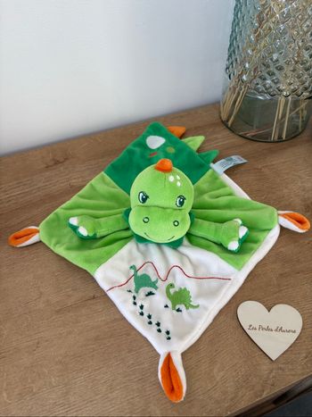 Doudou dinosaure dragon vert orange blanc très bon état