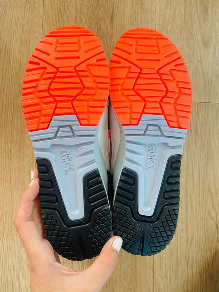 Asics- lyte 3 blanche/orange/noir neuve T.40 - photo numéro 5