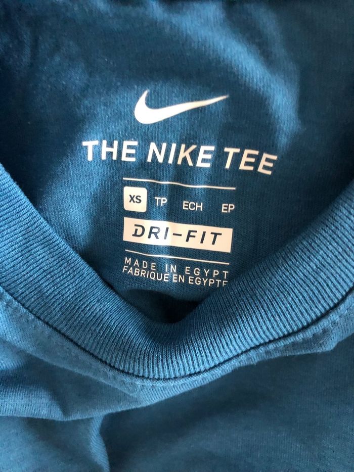Magnifique tee-shirt nike Authentique neuf - photo numéro 10