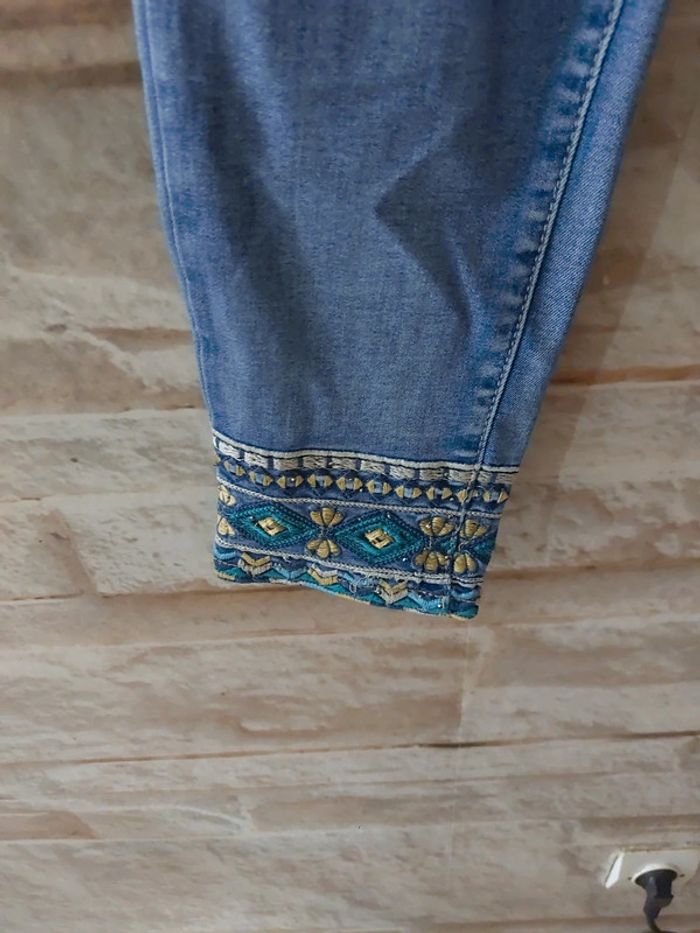 Jean femme T 38 (Cache cache) - photo numéro 3