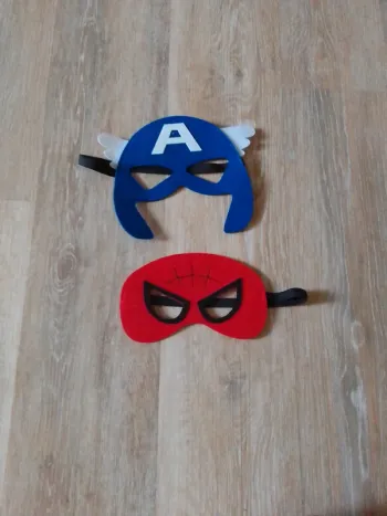 Lot de 2 manques enfants en feutrine élastique bleu rouge