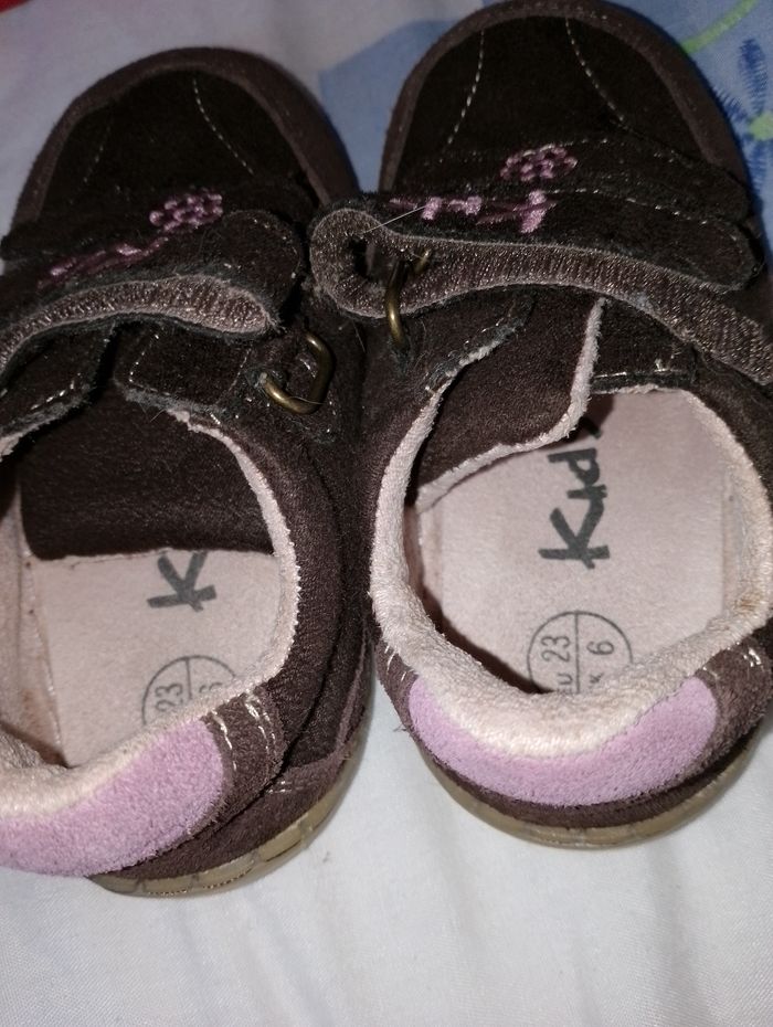 Chaussures de loisirs enfant Pointure 23 comme neuve - photo numéro 4
