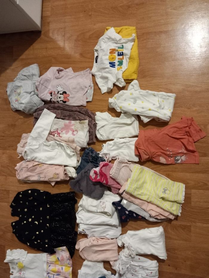 Lot de vêtements - photo numéro 3