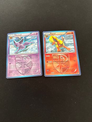 Lot deux cartes Pokémon pyroli et mentali