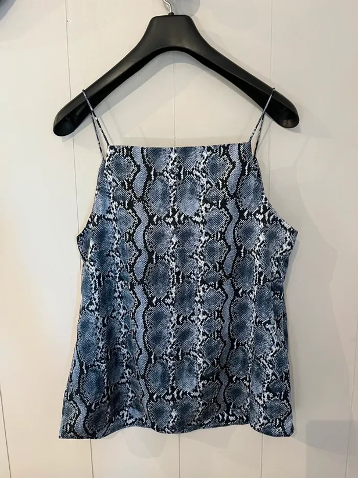 Top H&M motif serpent bleu/gris – taille 38 - photo numéro 2