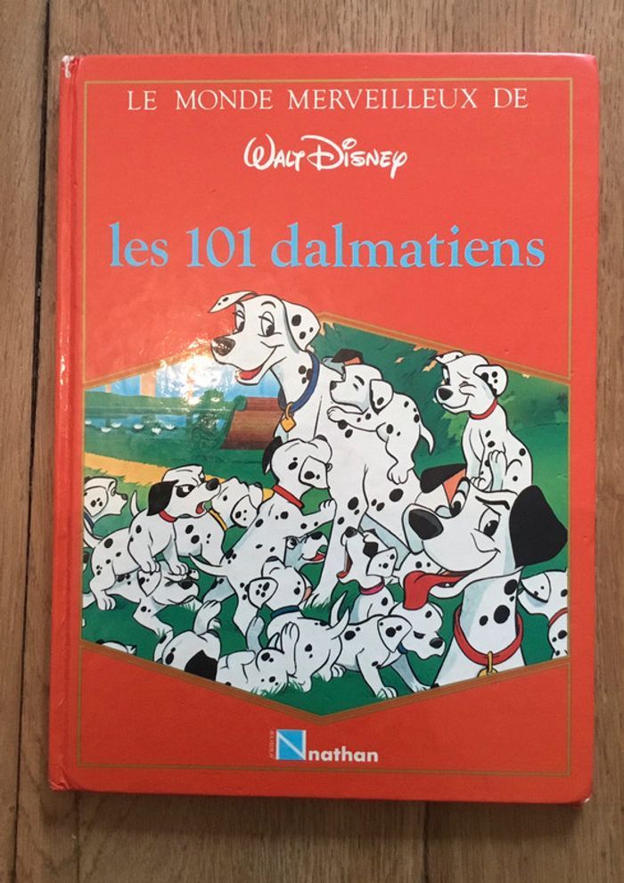 Livre « les 101 dalmatiens » - photo numéro 1