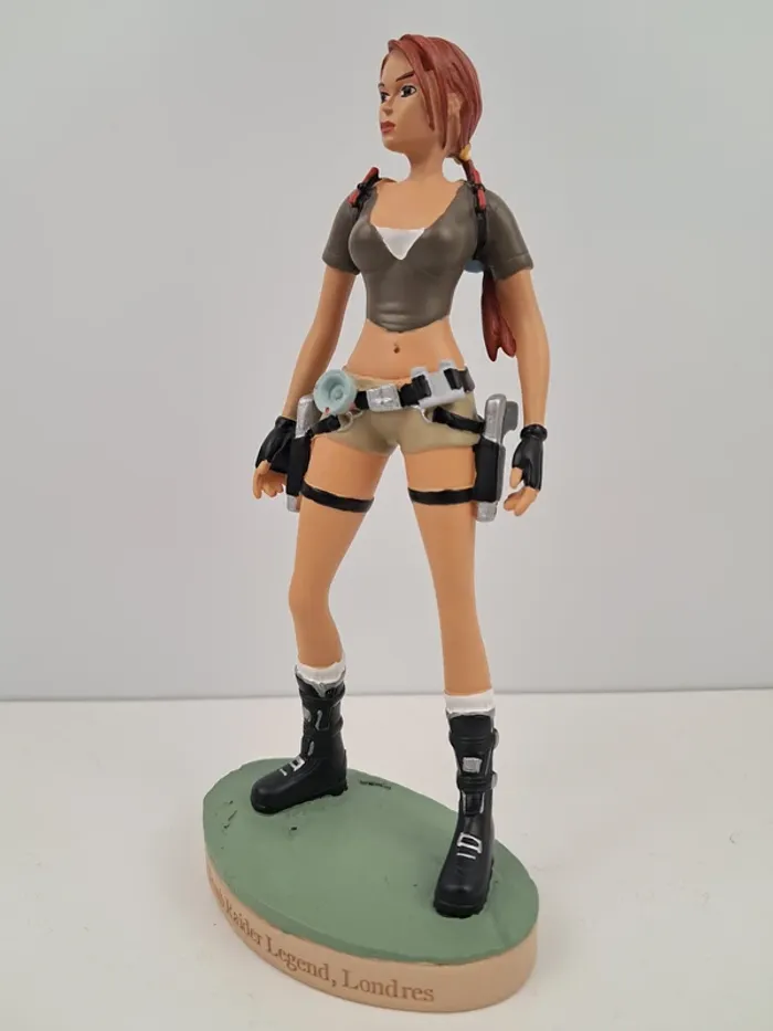 Figurine Tomb Raider Lara Croft - numéro 8 Tomb Raider Legend Londres - photo numéro 2