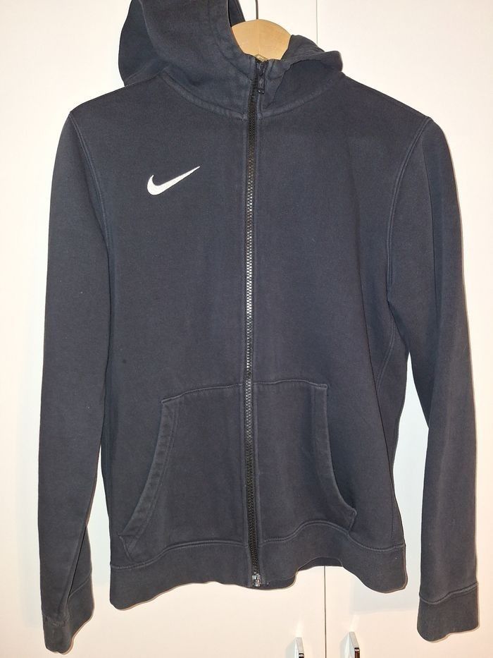 Nike Sweet à capuche avec fermeture éclair taille 158/170cm. - photo numéro 1