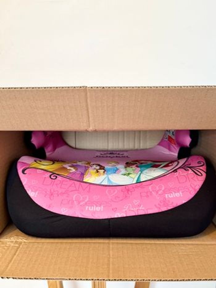 Disney Princesses - Réhausseur _Neuf - photo numéro 2