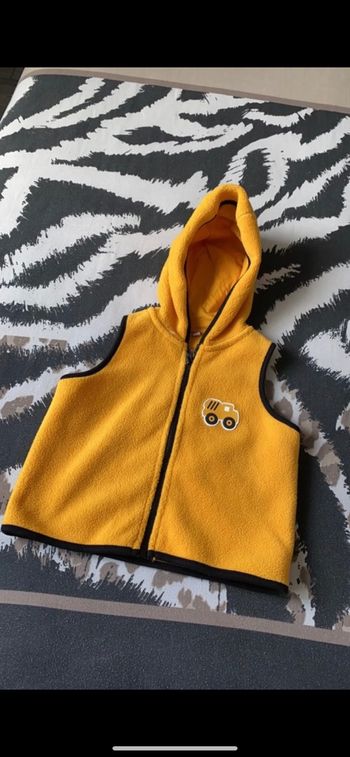 Gilet sans manche jaune