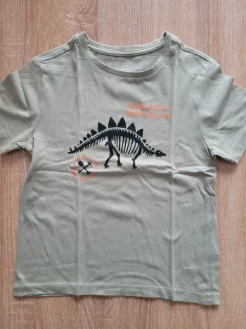 Tee shirt 3/4 ans neuf sans etiquette