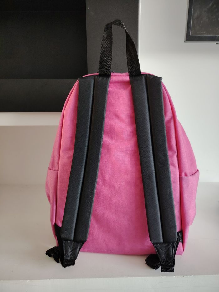 Sac à dos Eastpak rose 24L – Neuf avec étiquette – Classique, solide, pratique - photo numéro 4