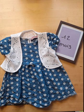 Robe pour fille taille 12mois marque p'tit mome très bon état