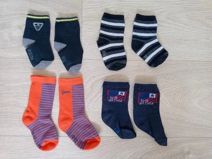 Lot de 4 paires de chaussettes 19/22 - photo numéro 2