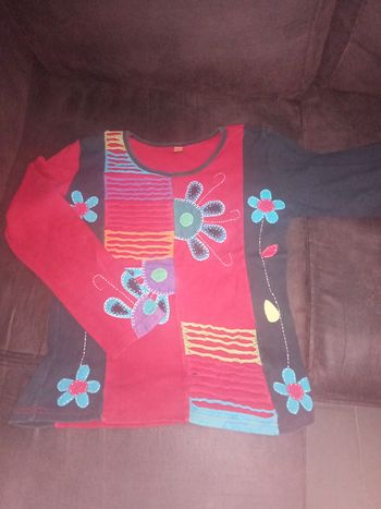 Joli petit Haut très coloré Taille L "Couleurs du Monde"