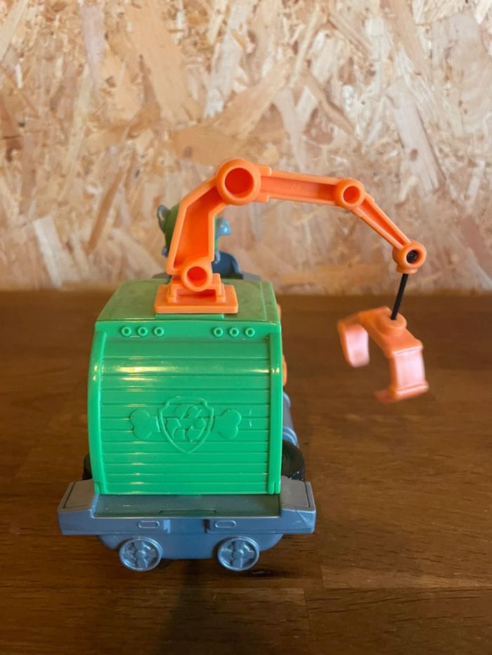 Idée cadeau 🎁 figurine Rocky et son véhicule de la Pat Patrouille - photo numéro 12