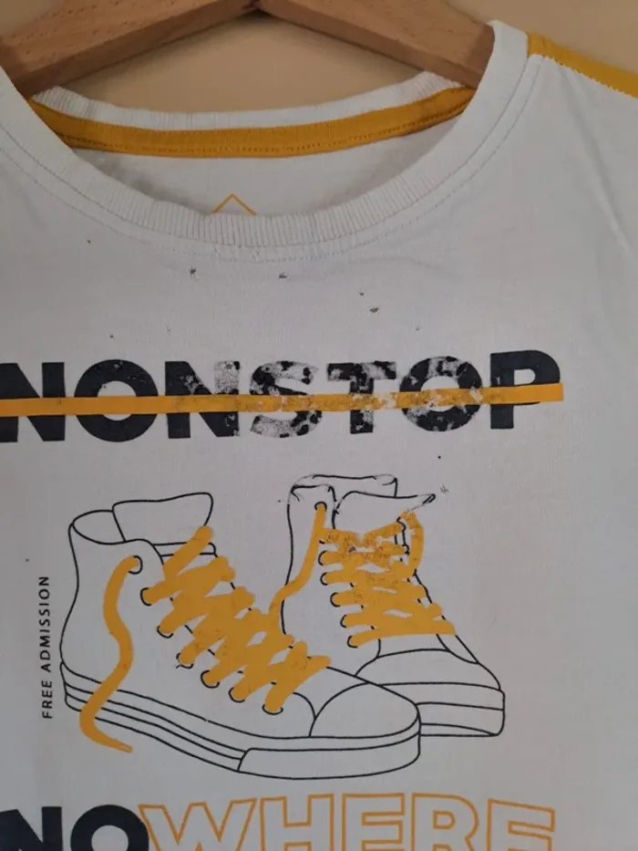 Lot 4 ans 6 T-shirts et 1 veste minis trous ou tâches peuvent encore servir prix mini - photo numéro 20