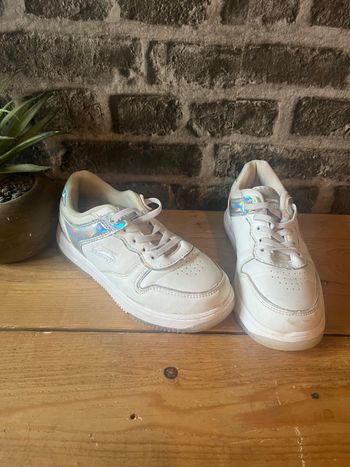 Basket fille blanche et argent