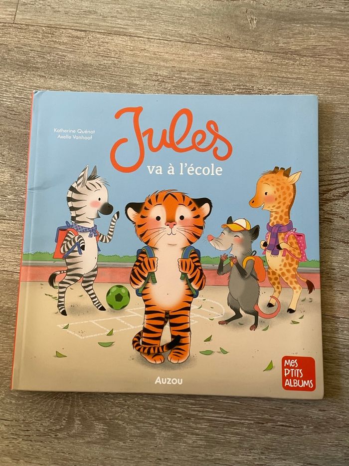 Jules va à l’école