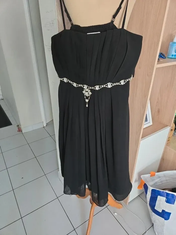 Robe taille 38 noir fete - photo numéro 2