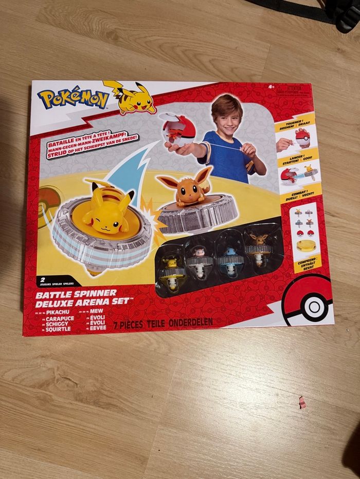 Pokémon Arène 4 spinners et 2 lanceurs pokeball - photo numéro 2