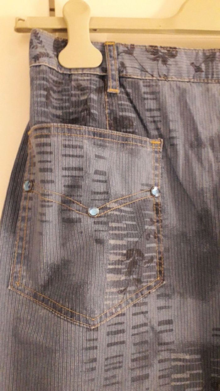 Jupe bleu et strass taille 42/44 - photo numéro 3