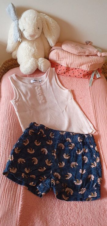 Ensemble short et débardeur Gémo taille 24 mois