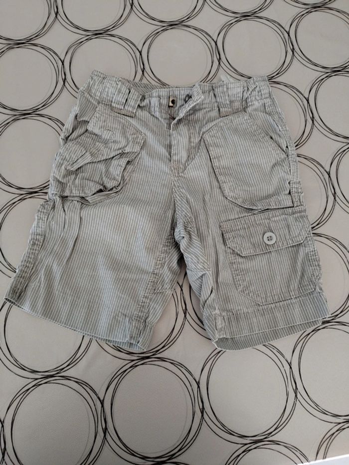 Short 2 ans excellent état